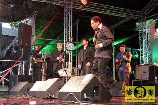 Winston Francis (Jam) with The Magic Touch 21. Reggae Jam Festival - Bersenbrueck 25. Juli 2015 (19).JPG